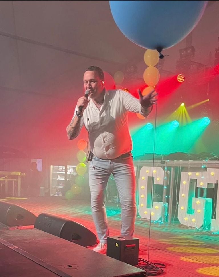 Maarten during one of his performances (private photo).