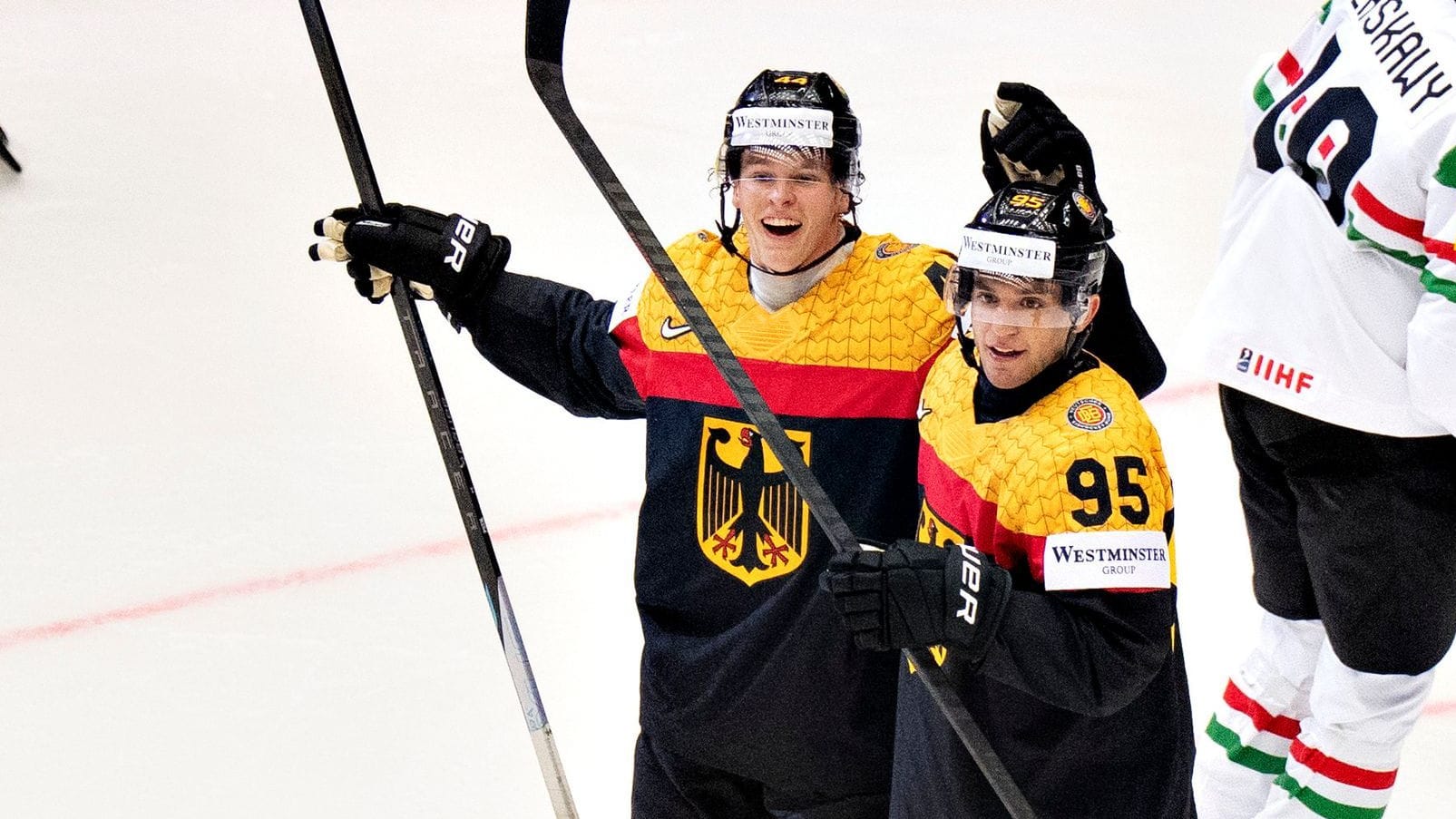 Josh Samanski (left): He increased for Germany.