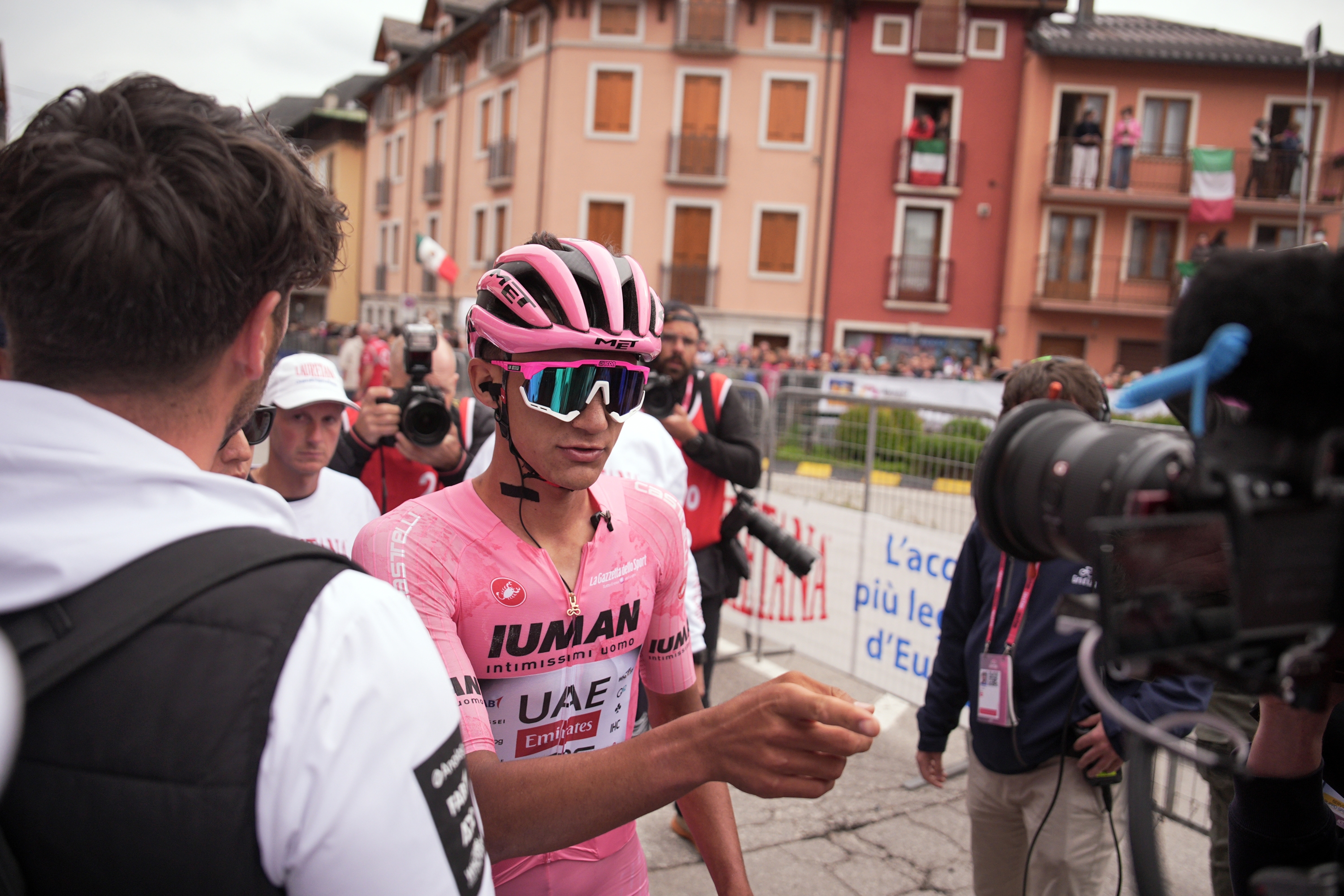 Del Toro Romero Isaac of Uae Team Emirates XRG, Pink Jersey, During the Stage 15 of the Giro Dâ € ™ Italy from Fiume Veneto to Asiago, Italy - Sunday, May 25, 2025. Sport - Cycling. (Photo by Marco Alpozzi/LaPresse)