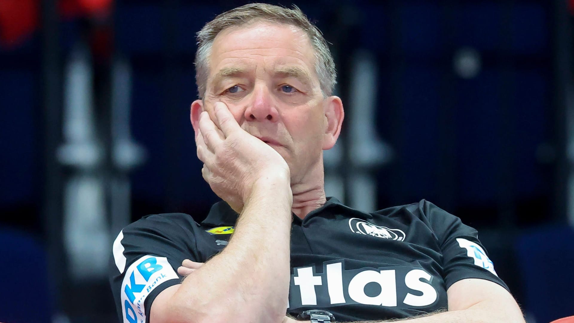 National coach Gislason thoughtful: his team has the number three of the European Championship title.