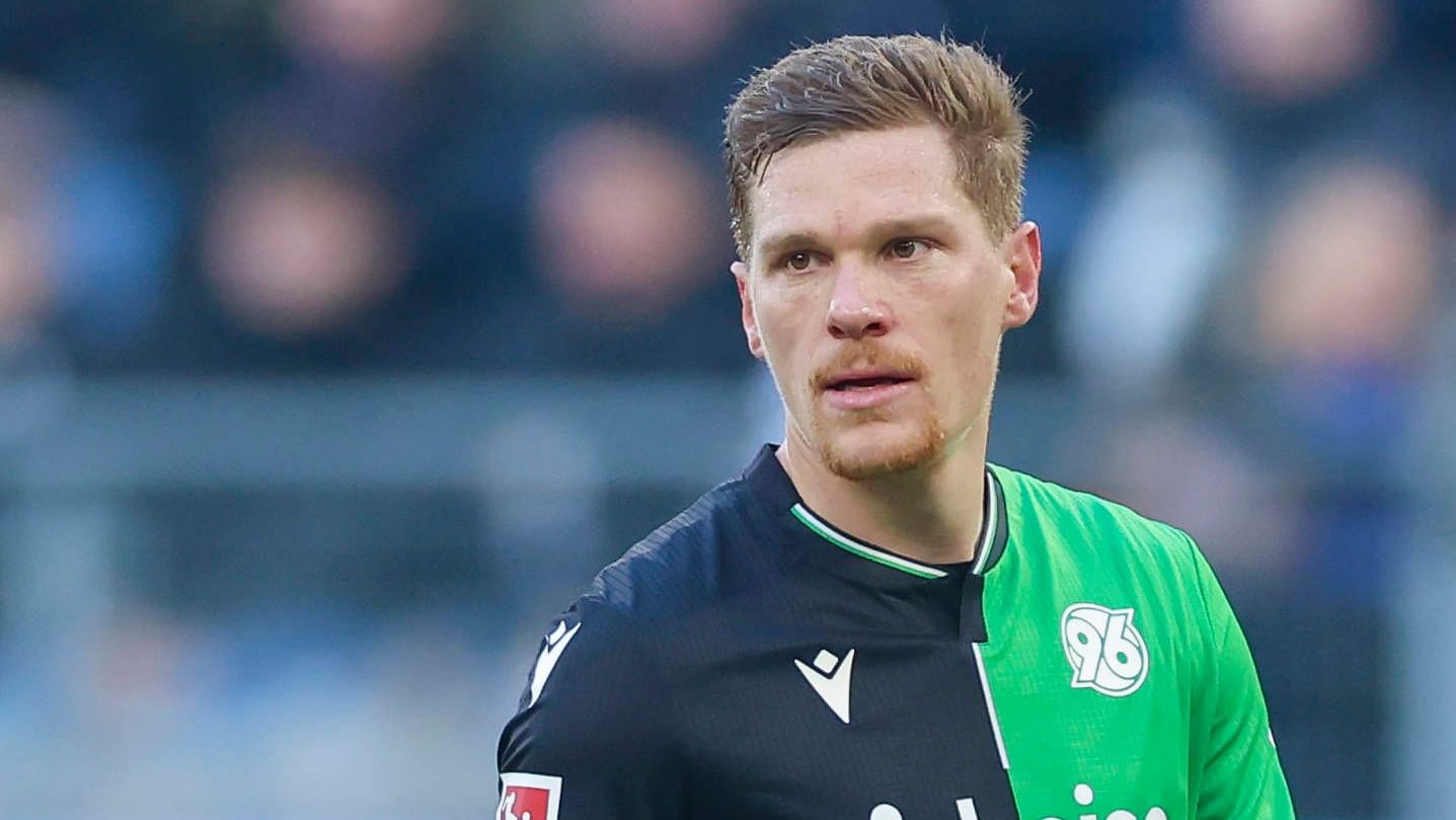 Marcel Halstenberg: He is still playing for Hannover 96.