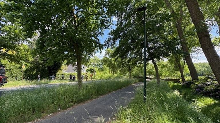 A road and two cycle paths were blocked (photo: Gabriël Karreman).