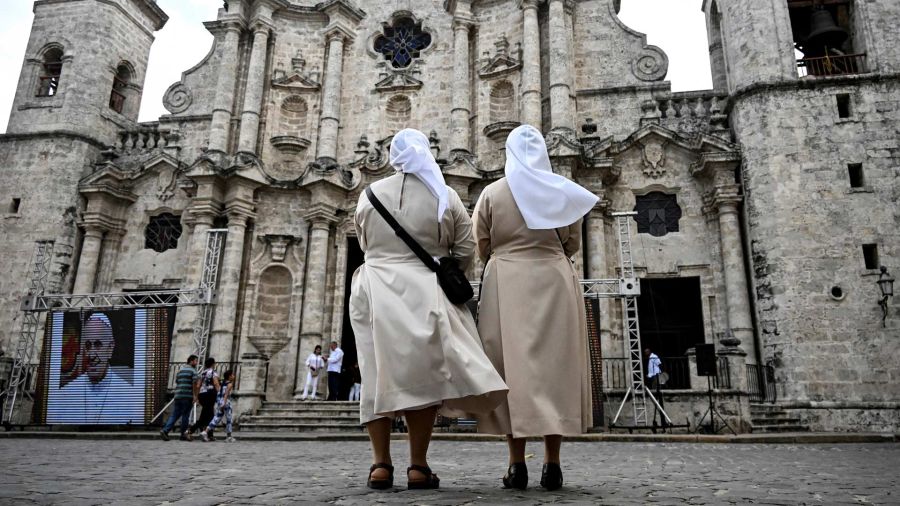 Religious photo gallery attend a Mass in memory of the late Pope Francis in the Cathedral of Havana