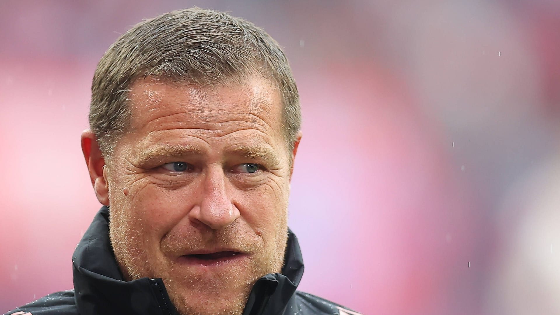 Would like to hold his wing striker: Max Eberl.
