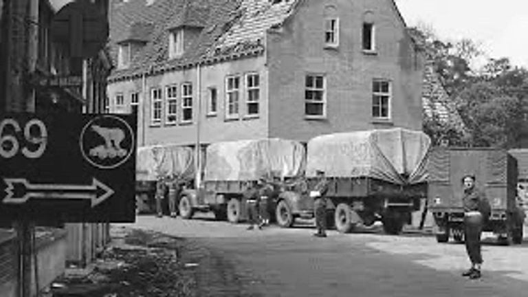 Food crap on the road for population in Holland (photo: archive).