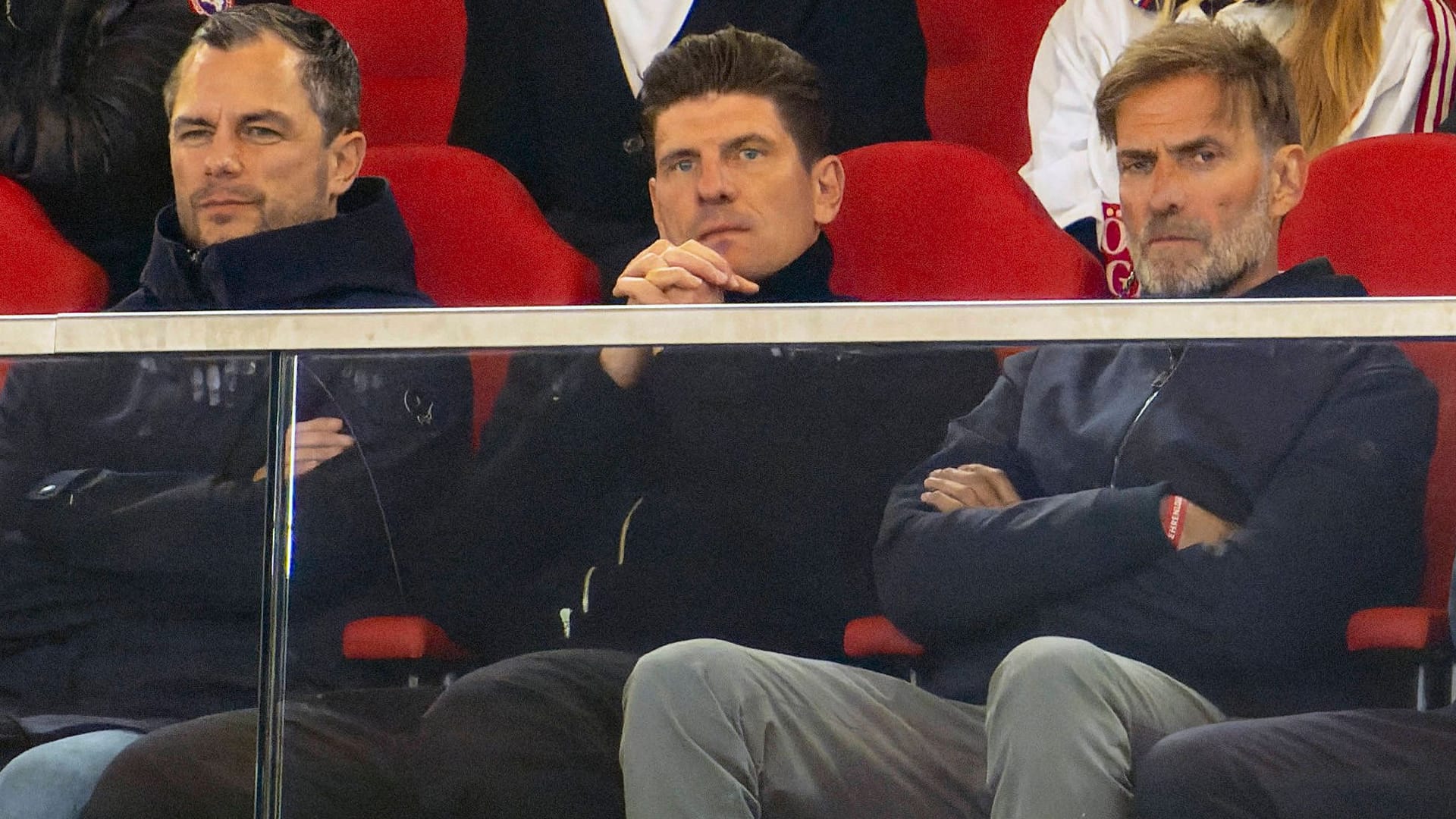 The Leipzig executive floor in a game in the stands: You are currently looking for a coach.