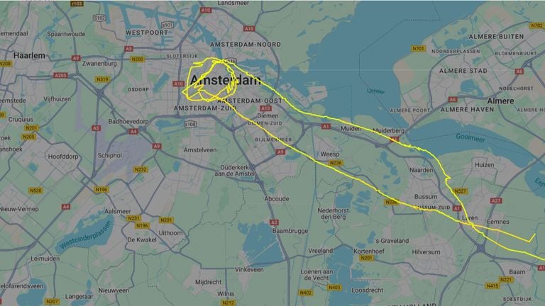 The plane above Amsterdam (photo: Flighttradar). 