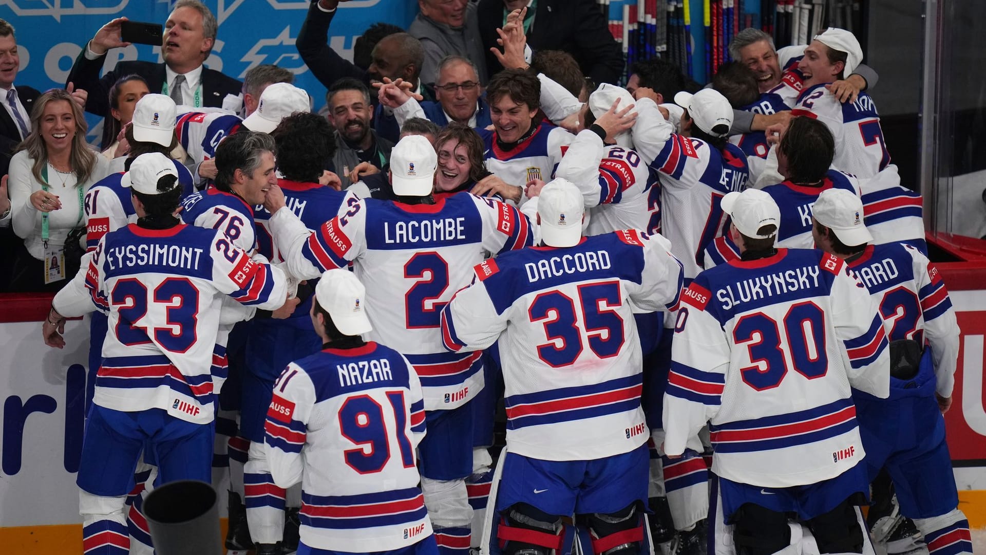 Cheers at the USA: The final victory meant the first World Cup title since 1933.