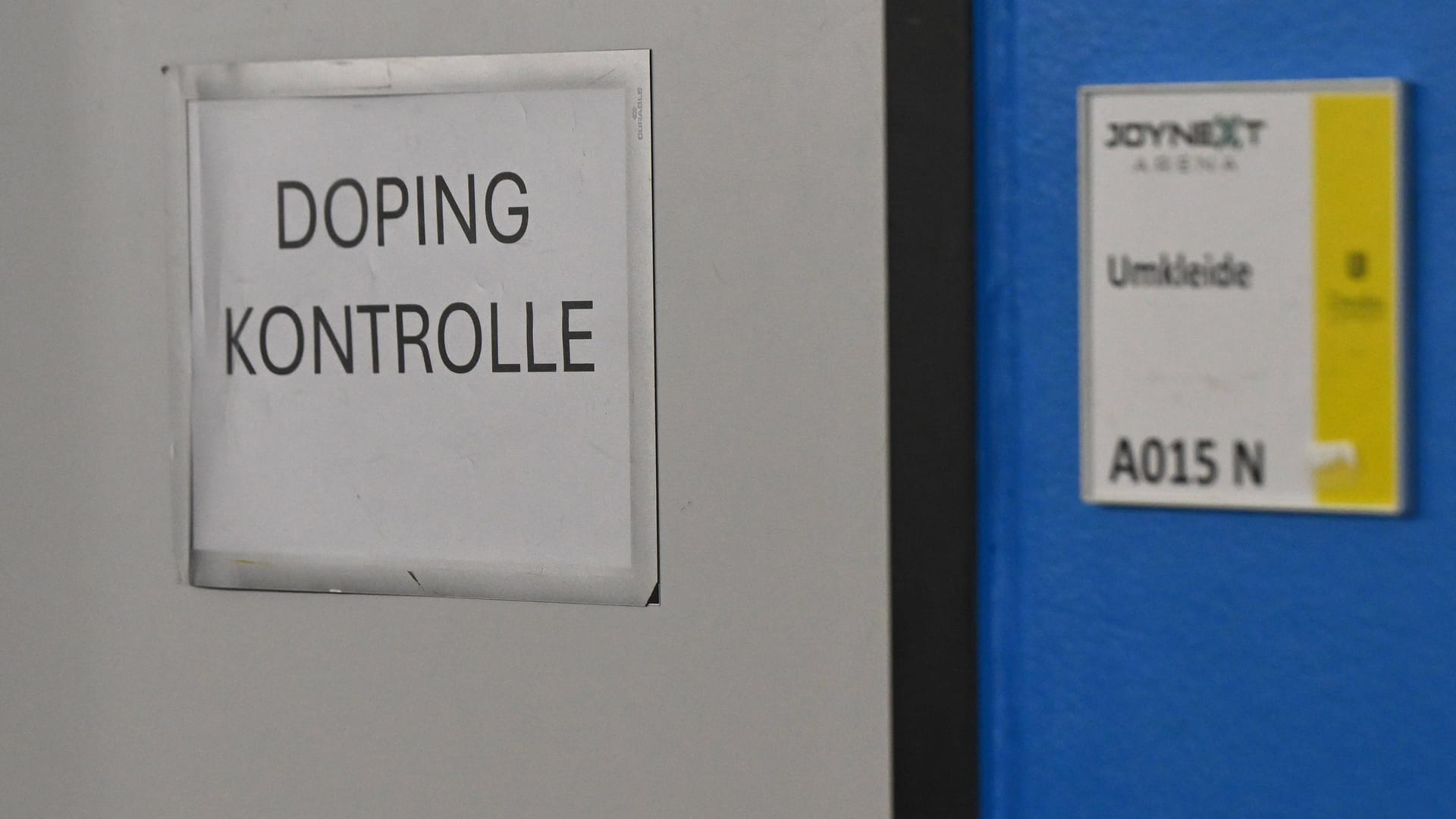 Doping control after a game (symbol image): The NADA has changed its course.