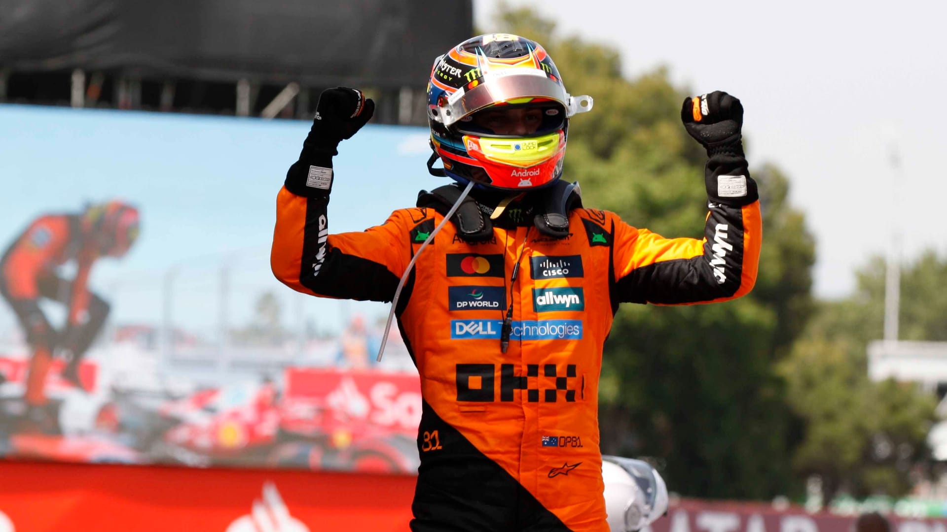 Ocar Piatri celebrates his victory in Catalonia.