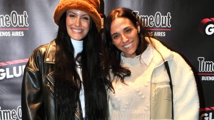 Time out streaming premiere