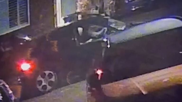 The car with striking rims in which the suspect drove around (photo: Police East Brabant).