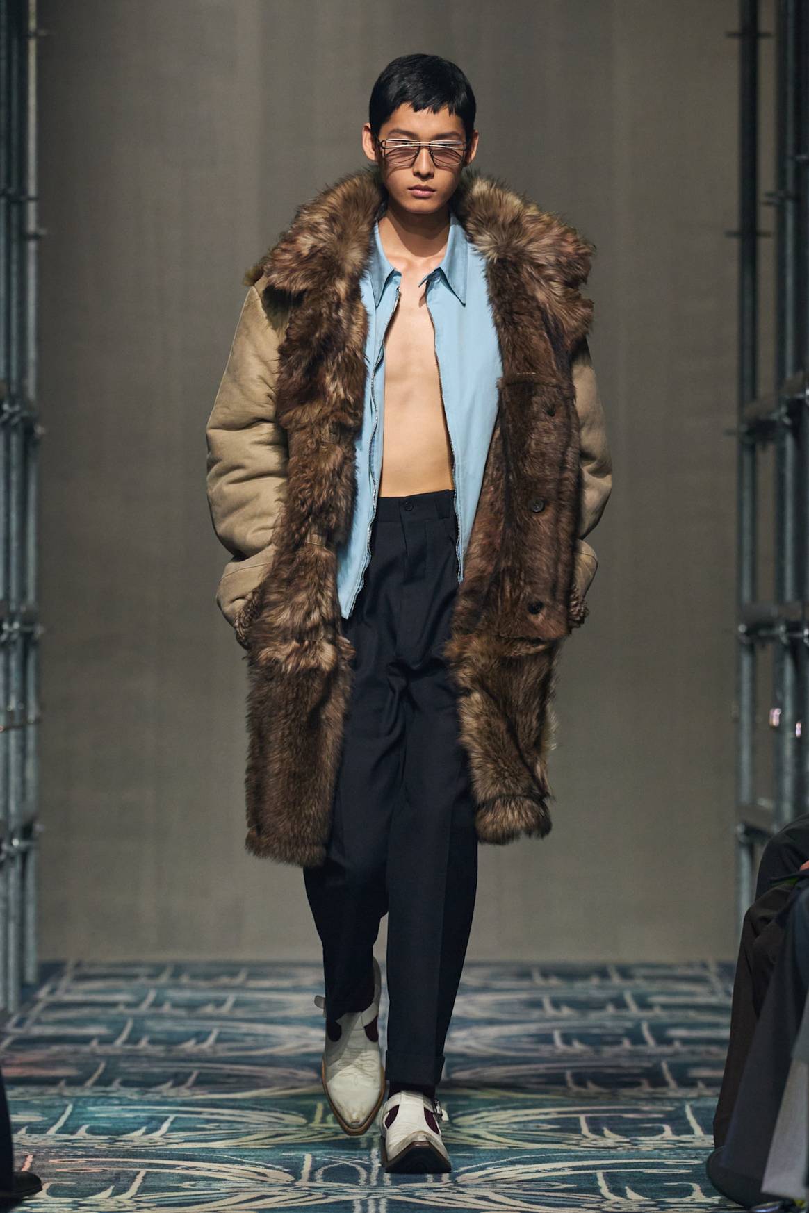 Prada HW25