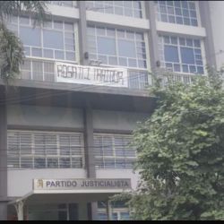 Flag at the headquarters of the PJ: Rosatti Traitor | Photo: Daily gentleness one