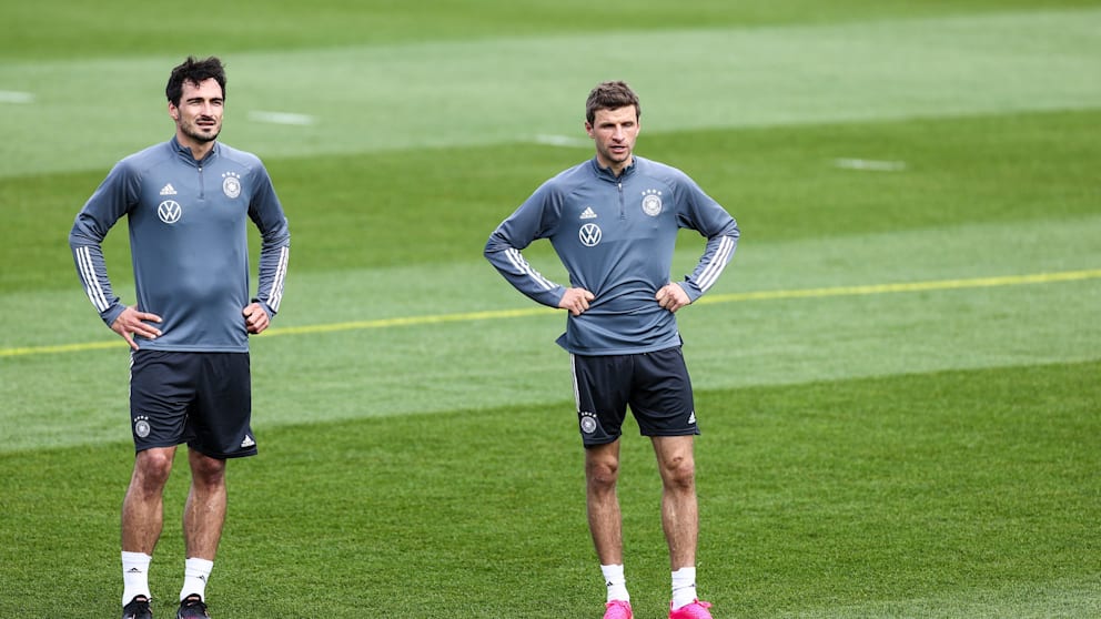 Hummels (l.) und Müller 2021 im Training der deutschen Nationalmannschaft
