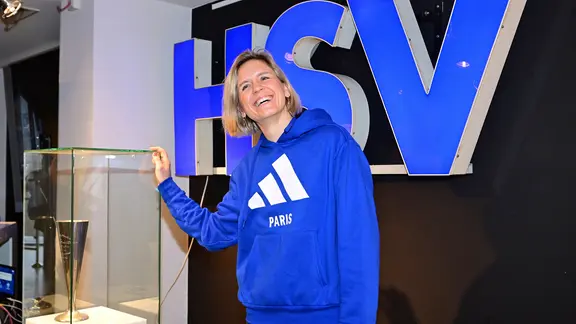 Laura Ludwig in the HSV Museum