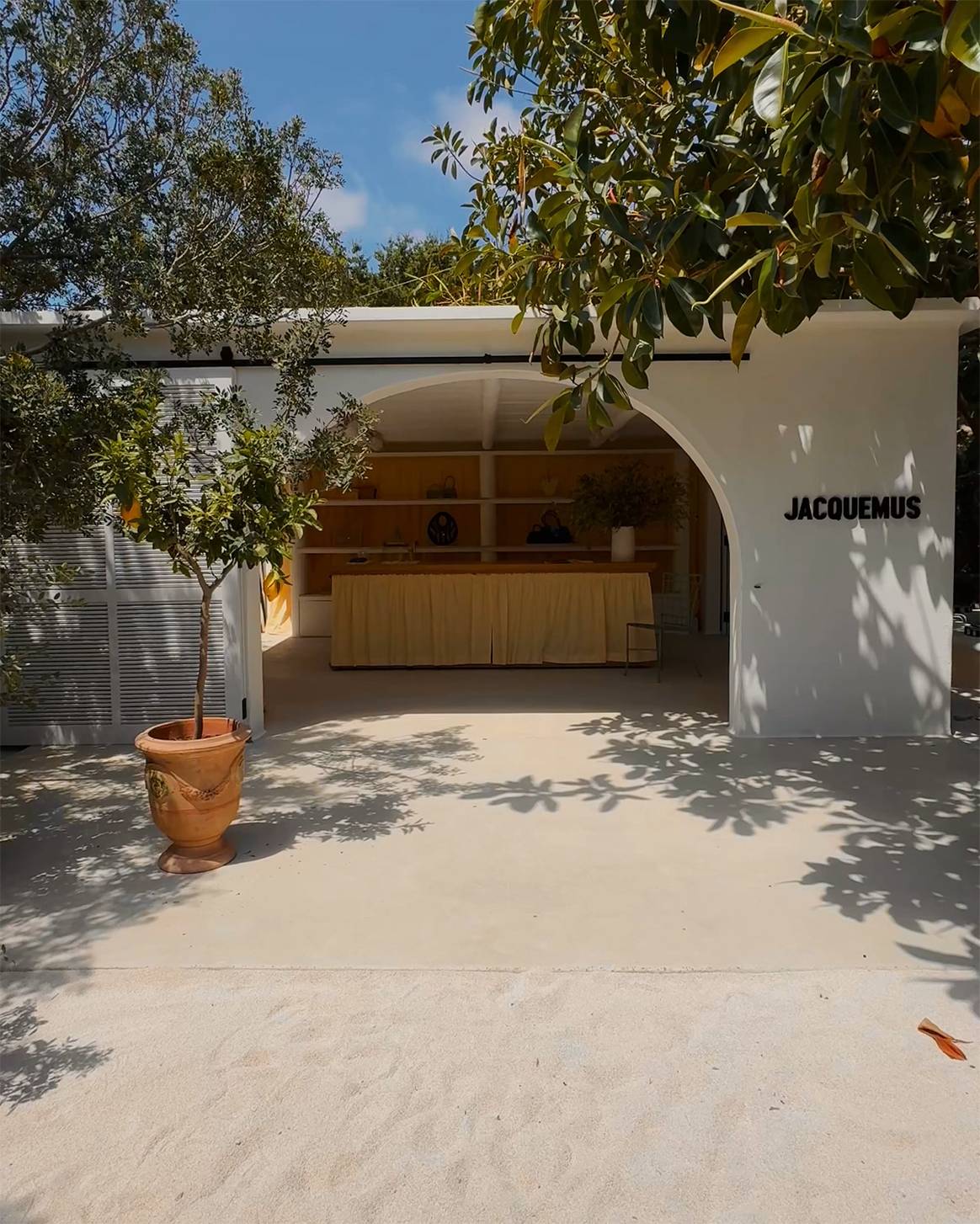 Jacquendus pop-up in Ibiza.