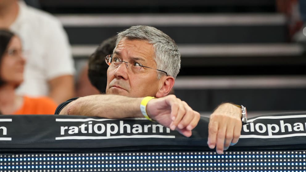 Fieberte hinter der Bande mit: Bayern-Präsident Herbert Hainer