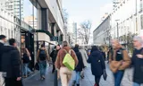Shopping people in Rotterdam. Photo Ruchama van der Tas 