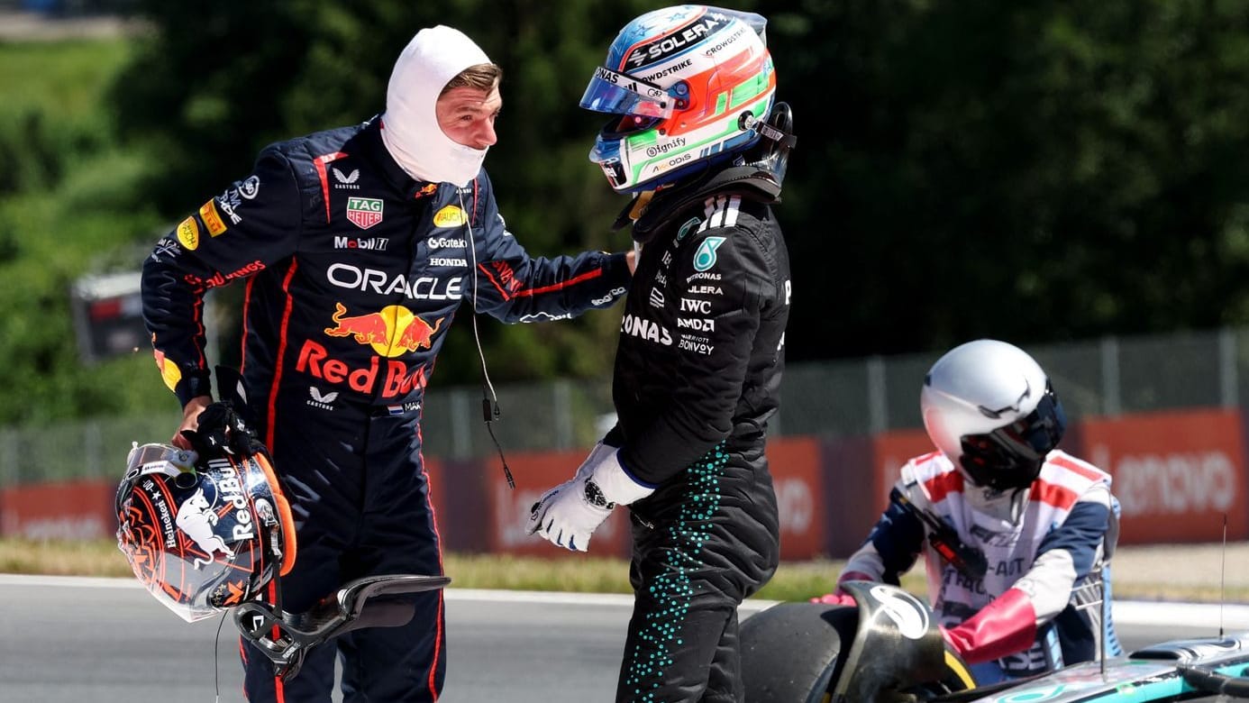After the early on: Max Verstappen (left) and Kimi Antonelli in exchange on the edge of the route.
