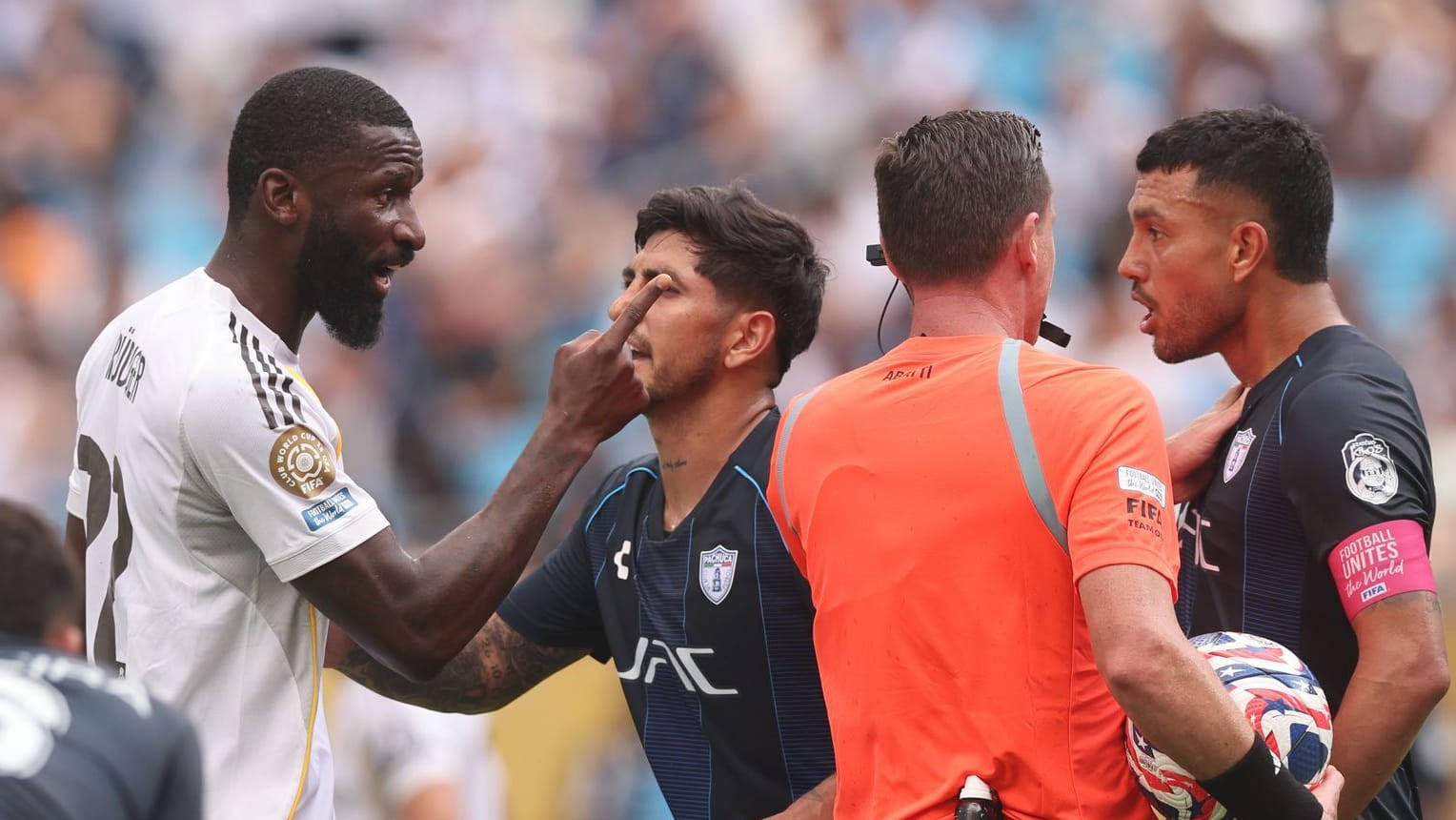 Antonio Rüdiger (left) is except: Gustavo Cabral (right) is not aware of any guilt.
