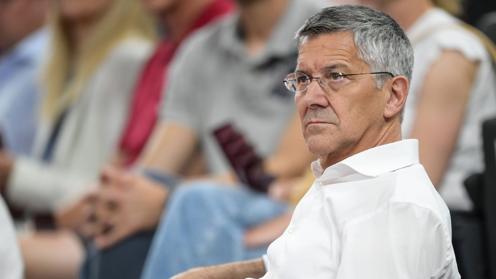 Herbert Hainer: He is not happy about the current conditions in basketball. Herbert Hainer: He is not happy about the current conditions in basketball.