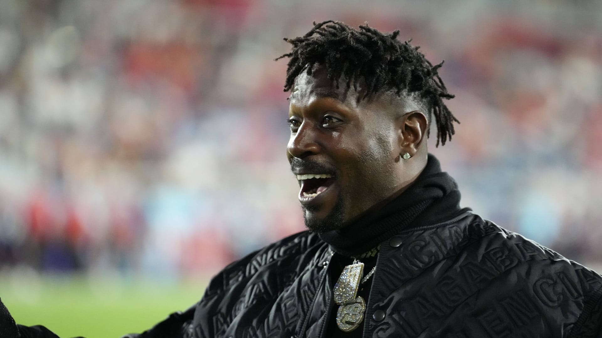 Antonio Brown: He played for the Pittsburgh Steelers.