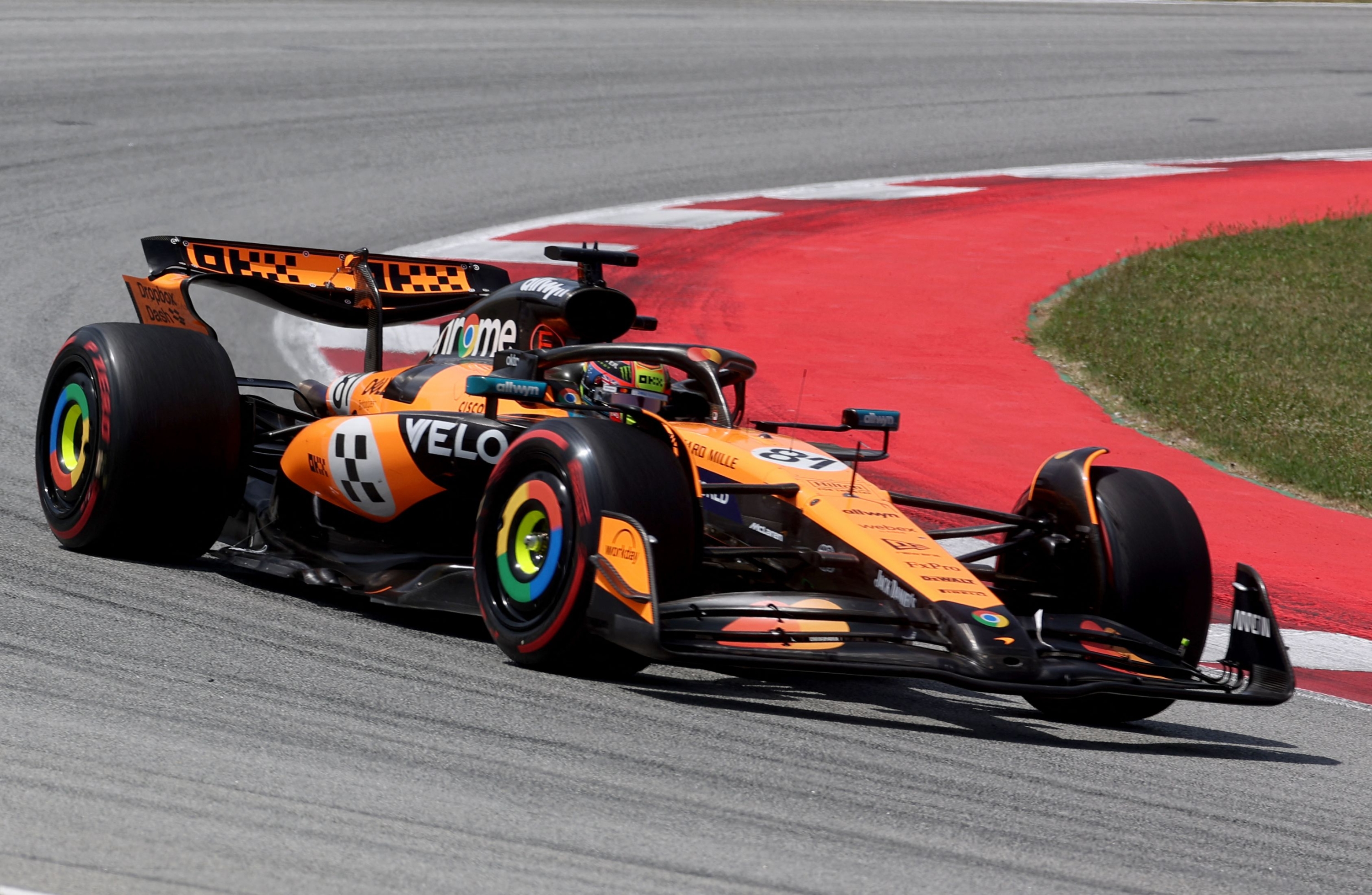 McLaren's Australian Driver Oscar Plastri competes in The Formula One Spanish Grand Prix at the Circuit de Catalunya in Montmelo, on the outskirts of Barcelona, ​​on June 1, 2025. (Photo by Pierre-Philippe Marcou / Afp)