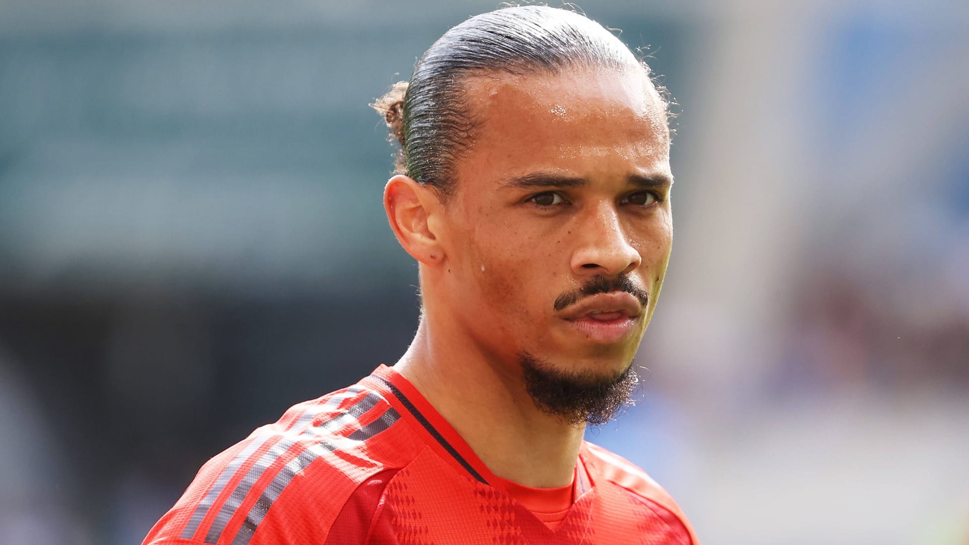 On the way to Istanbul: Leroy Sané will probably wear a yellow-red jersey in the coming season. On the way to Istanbul: Leroy Sané will probably wear a yellow-red jersey in the coming season.