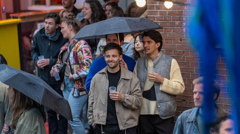 Despite the rain, enough is enjoyed (photo: Robert Arts).