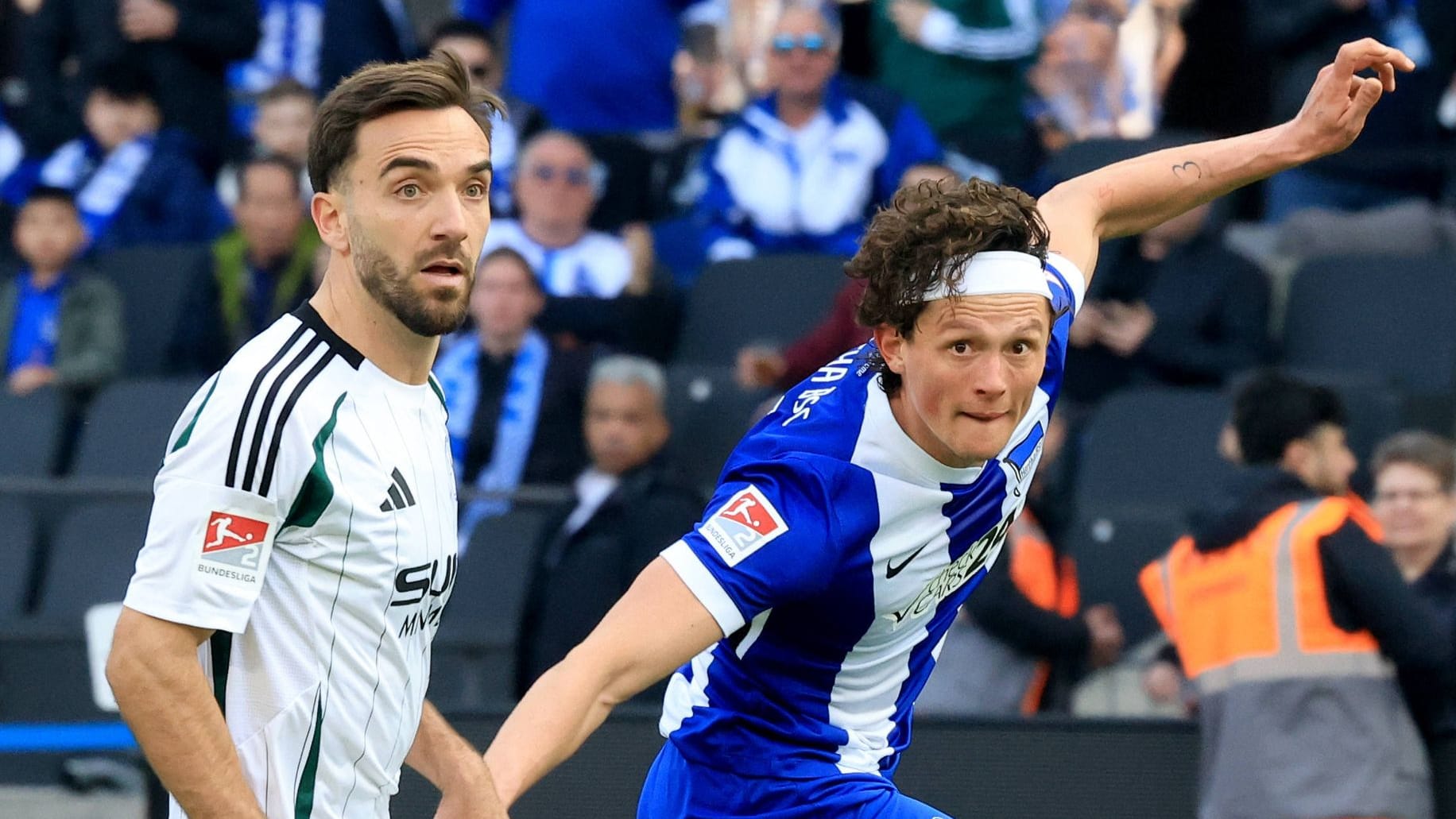 Schalke Kenan Karaman (left) and Hertha Fabian Reese: In August there is a direct duel between the two teams.