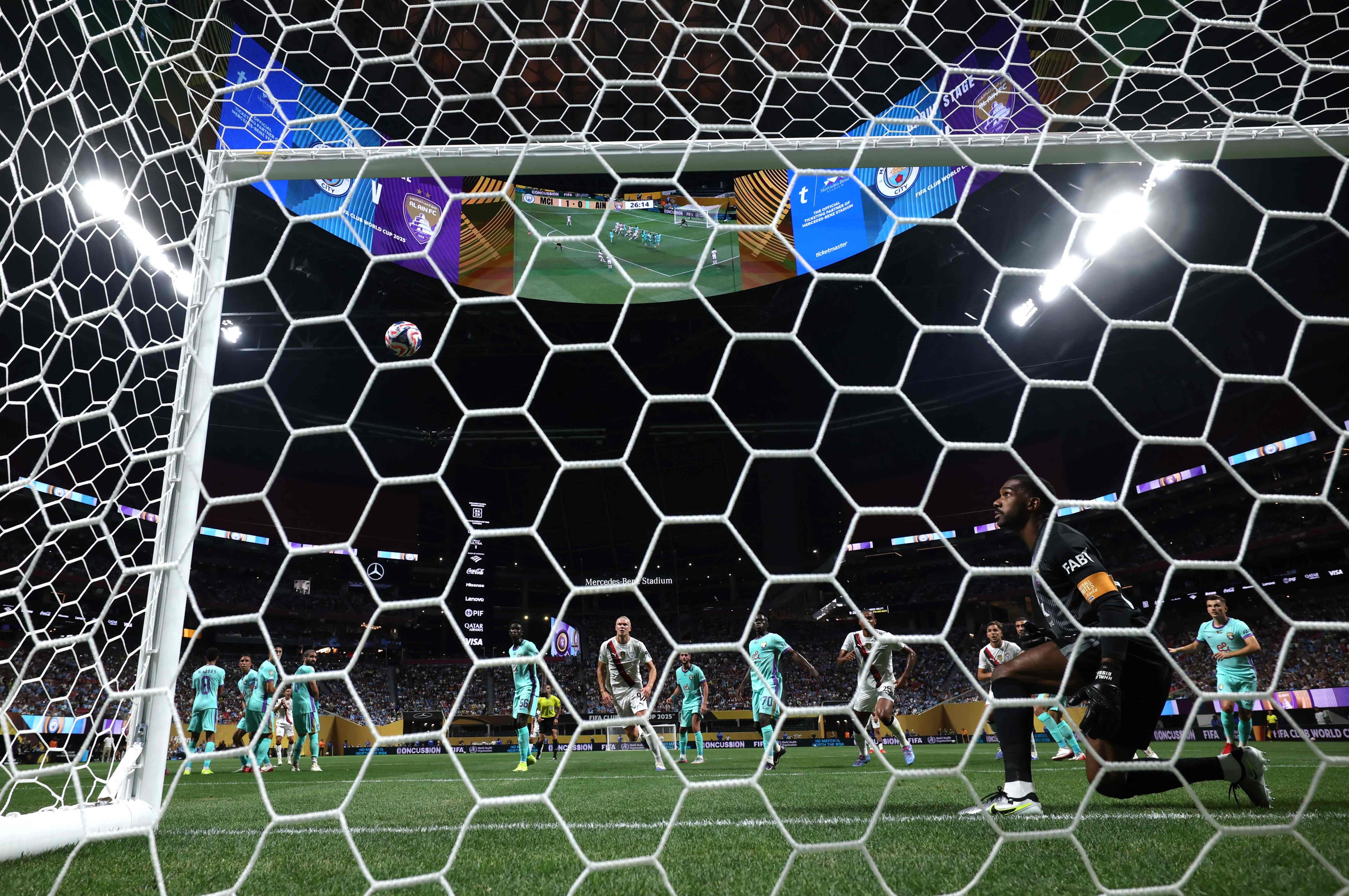 Atlanta, Georgia - June 22: Claudio Echeverri #30 of Manchester City Scores His Team's Second Goal During The Fifa Club World Cup 2025 Group G Match Bethaeen Manchester City FC and Al Ain Fc at Mercedes -Benz Stadium on June 22, 2025 in Atlanta, Georgia. Alex Grimm / Getty Images / AFP (Photo by Alex Grimm / Getty Images North America / Getty Images Via AFP)