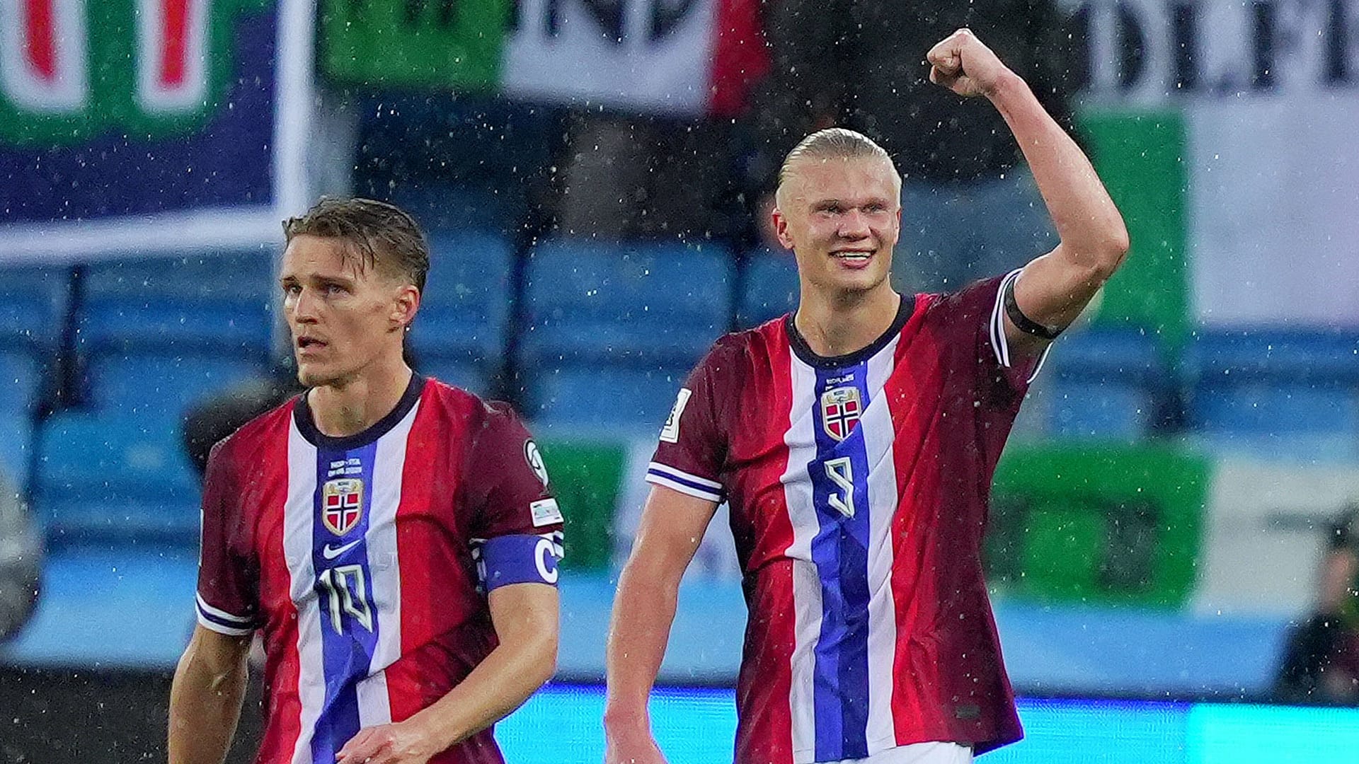Erling Haaland (right) cheered: he contributed a goal to victory against Italy.