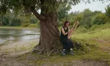 Kate Moore during an improvisation in the Ooijpolder. 
