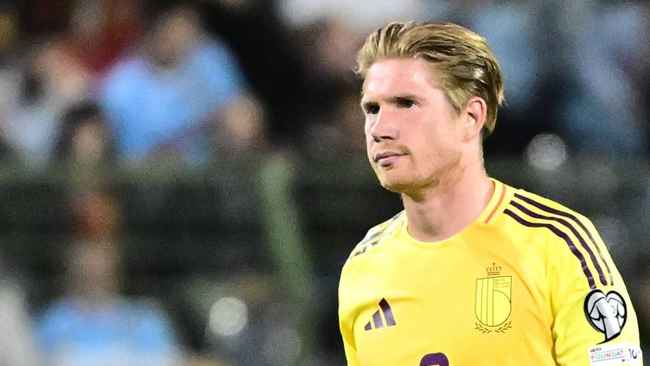 Kevin de Bruyne: He played for Manchester City for ten years.