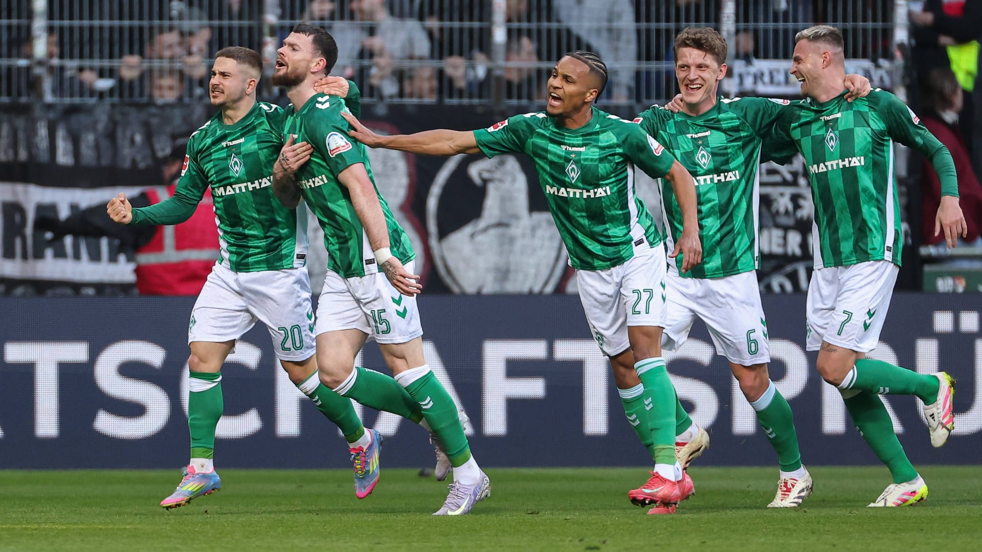 Werder professionals cheered a goal: The Bundesliga released in advance on Thursday, against which team of the SVW the new season begins.