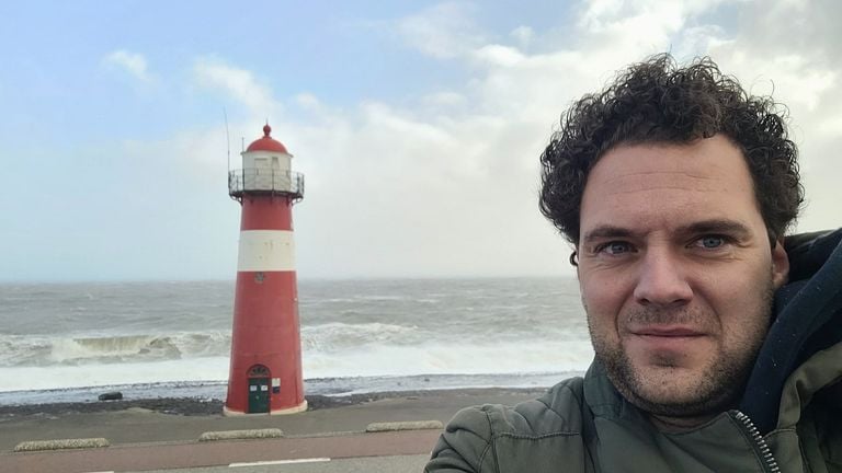 Paul on the beach in Zeeland (photo: Paul Begijn).