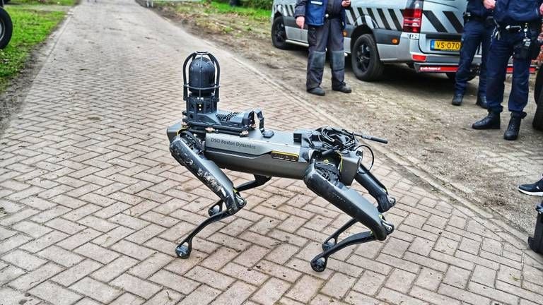 The Robothond during an earlier promotion at a drug lab (archive photo: Tom van der Put/SQ Vision).