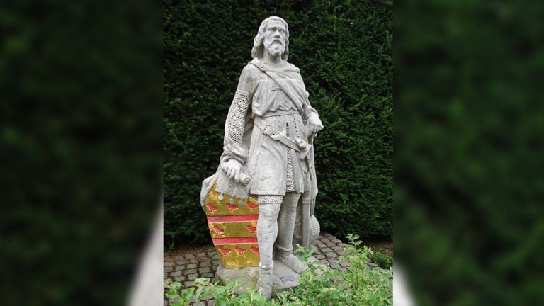 Statue of Jan I van Cuijk (photo: Wikimedia Commons).