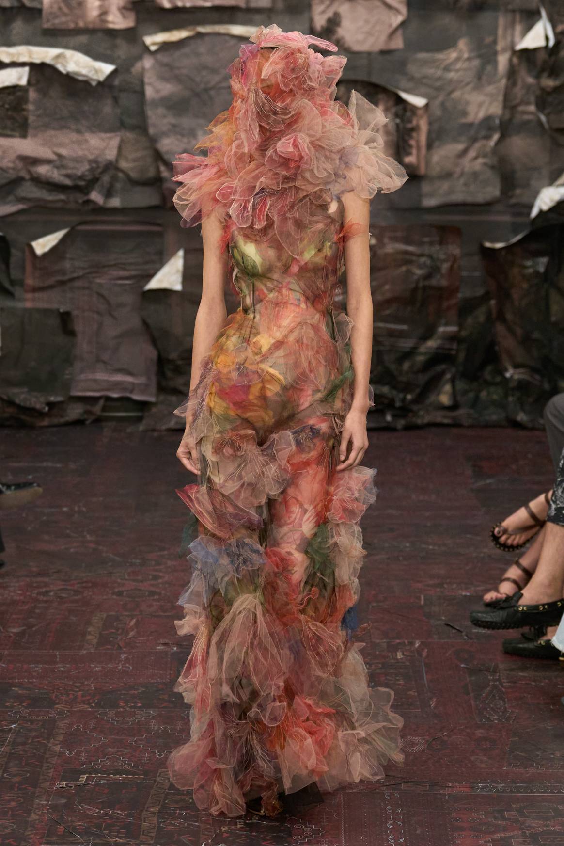 Look 34: sleeveless tulle dress with skin -colored corset.