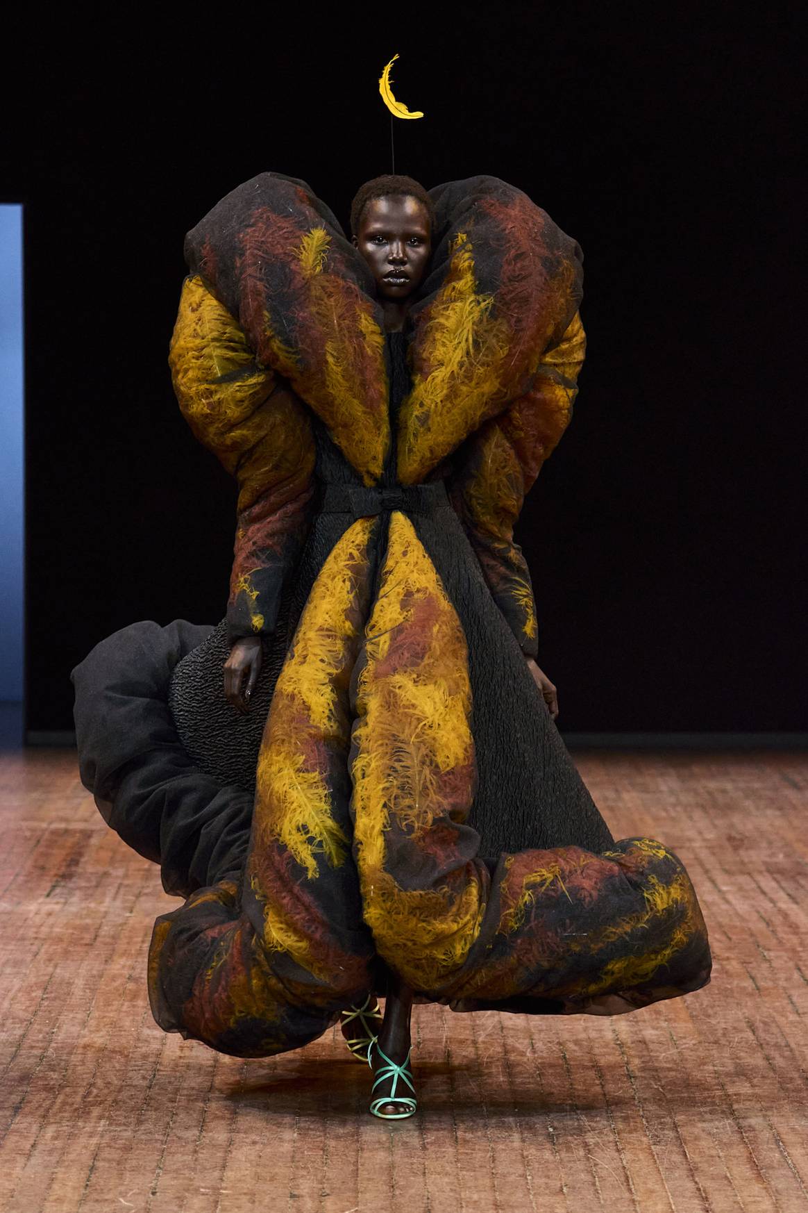 Viktor & Rolf Fall Winter 2025, Haute Couture.