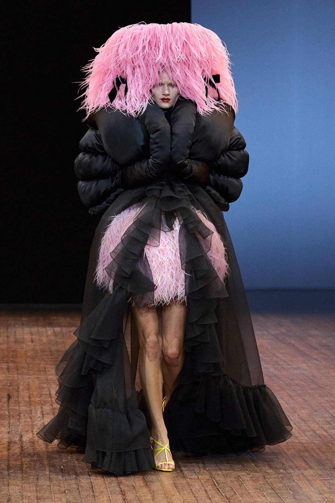 Viktor & Rolf Fall Winter 2025, Haute Couture.