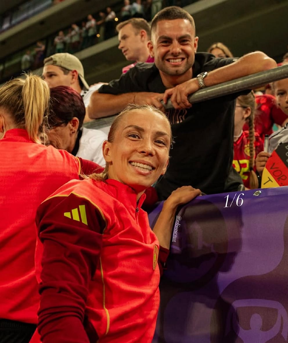 Elisa Senß (27) mit ihrem Freund Felix