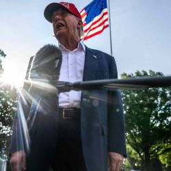 The president of the United States, Donald Trump, speaks with members of the press when leaving the southern garden of the White House in Washington, DC Photo of Jim Watson / AFP | Photo: AFP