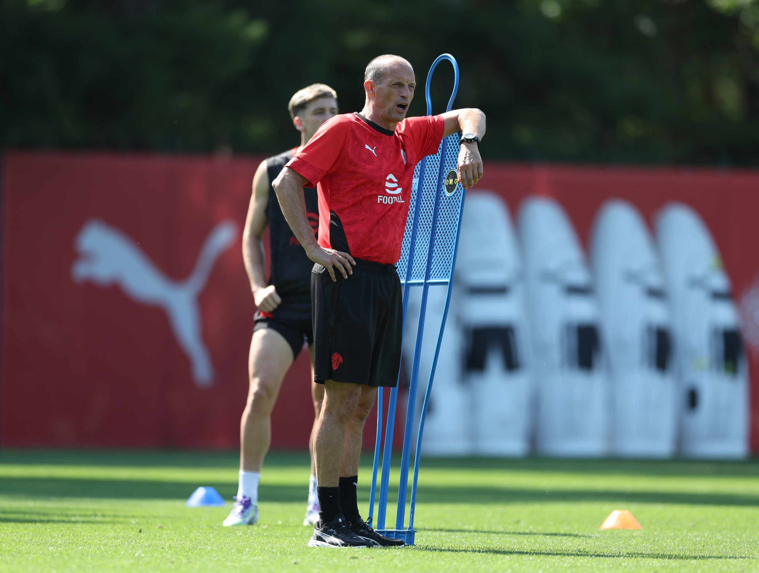 Cairate, Italy - July 11: Head Coach AC Milan Massimiliano Allegri Reacts During AC Milan Training Session at Milan Sports Center on July 11, 2025 in Cairate, Italy. (Photo by Claudio Villa/AC Milan via Getty Images)