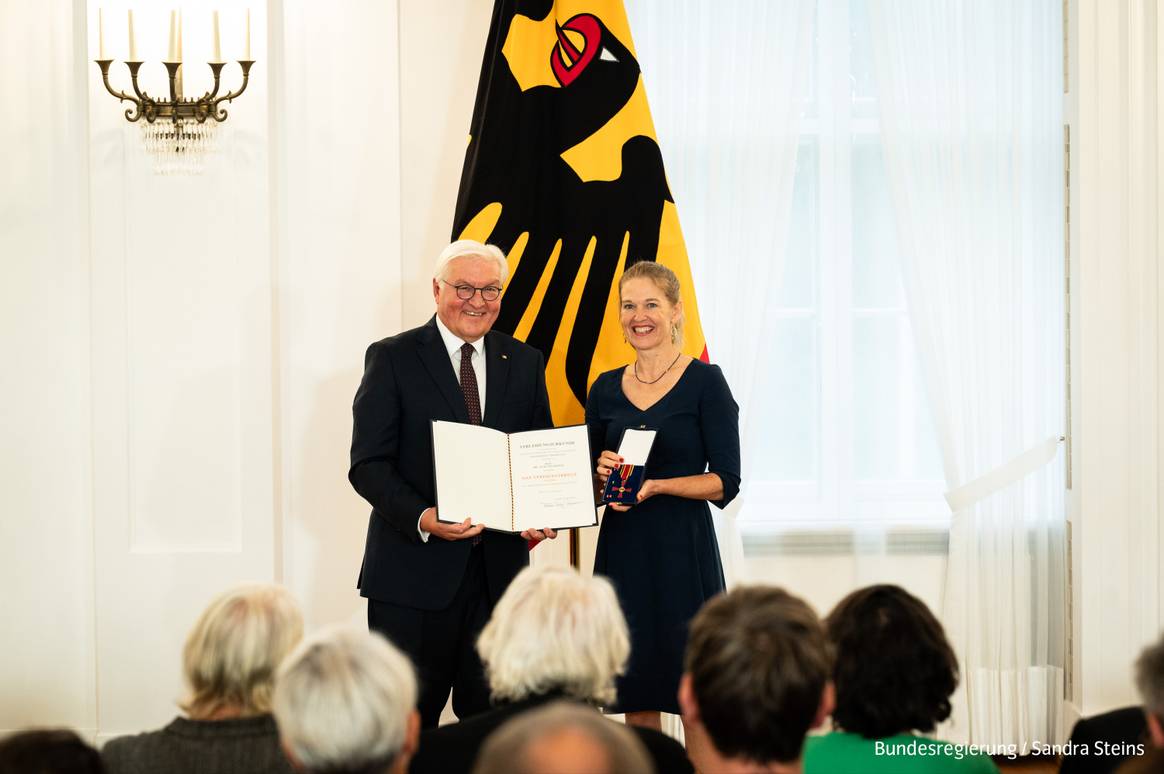 Antje von Dewitz received the Federal Cross of Merit in 2024.