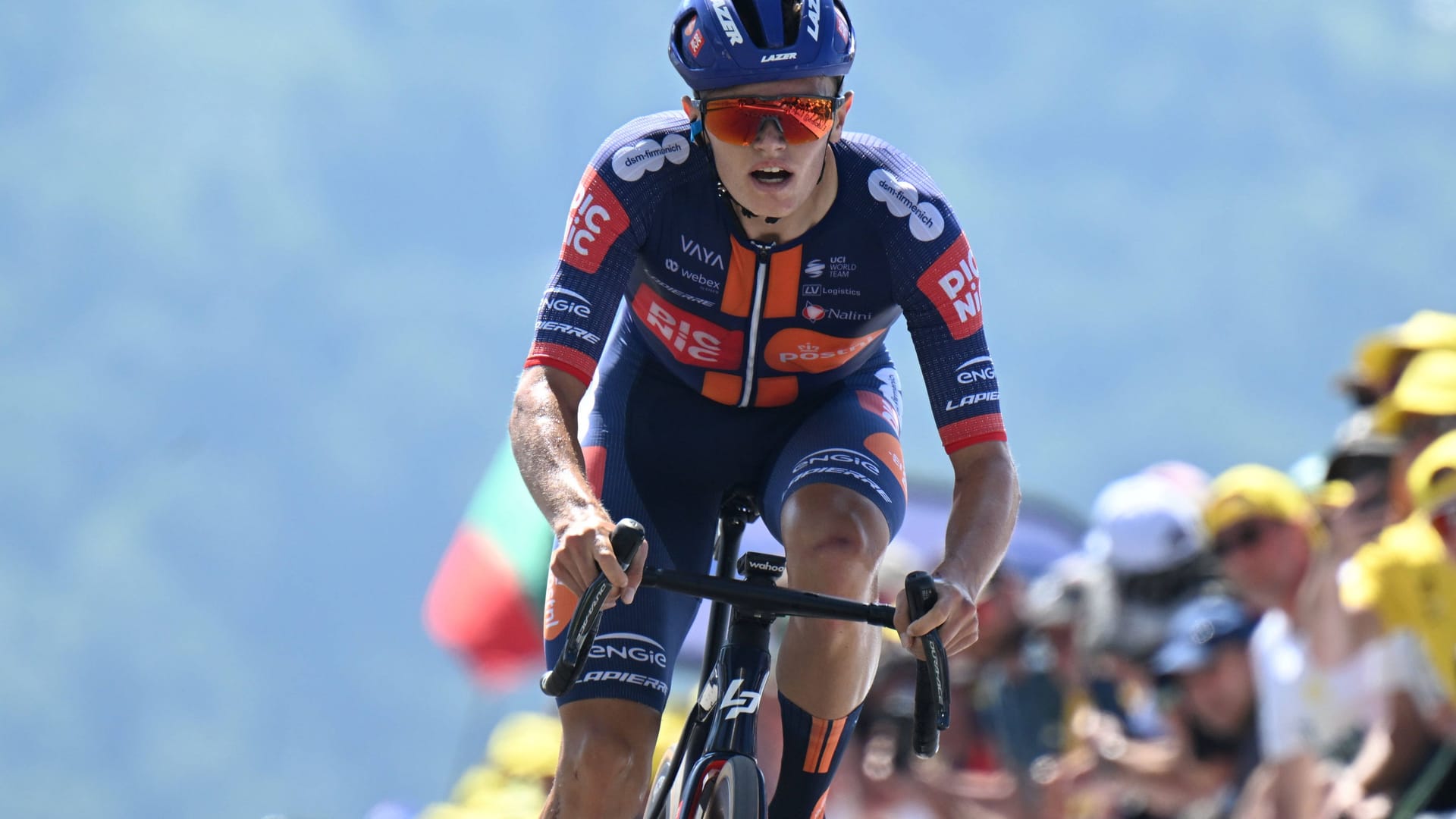 Oscar onley: He is currently in fourth place in the overall classification.