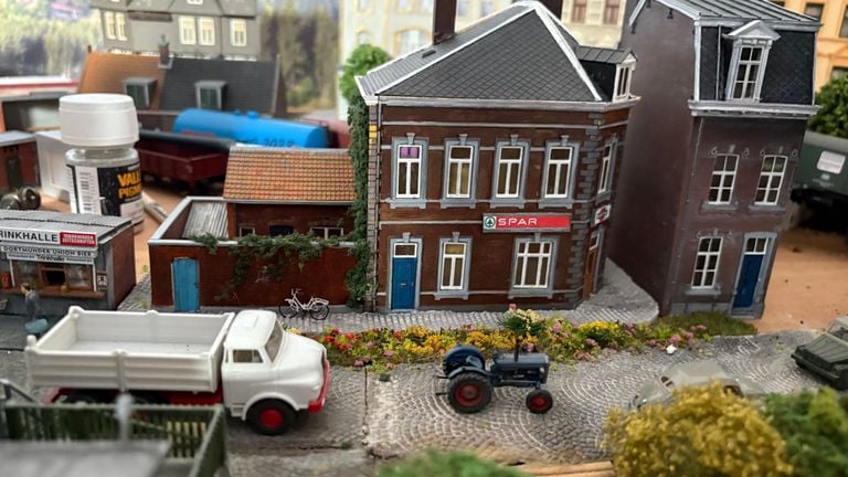 A miniature village from Stefan (photo: Imke van de Laar).