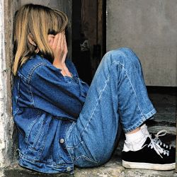 Girl crying. | Photo: Pexels