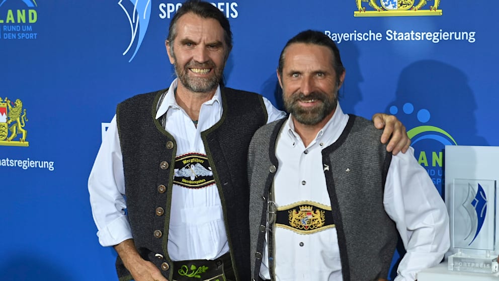 Thomas Huber und sein Bruder Alexander (56) beim Bayerischen Sportpreis 2023
